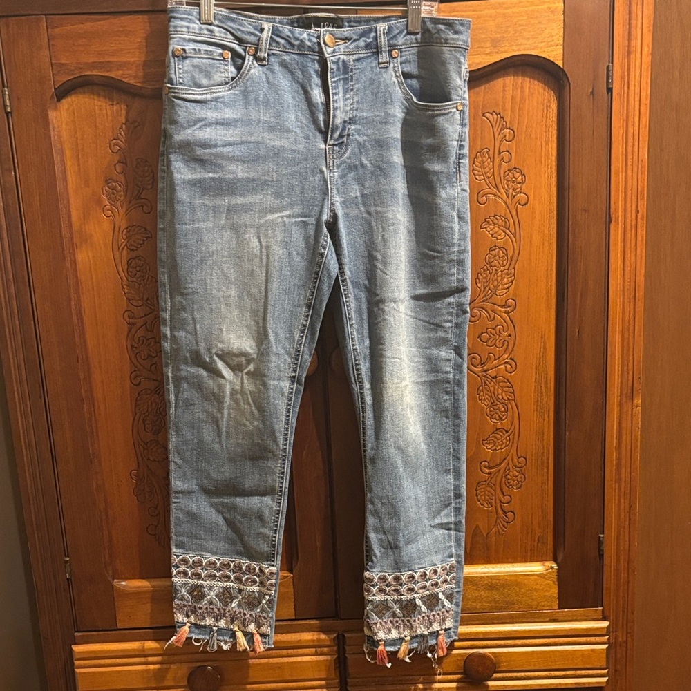 Women's Blue Jeans with Lace Hem